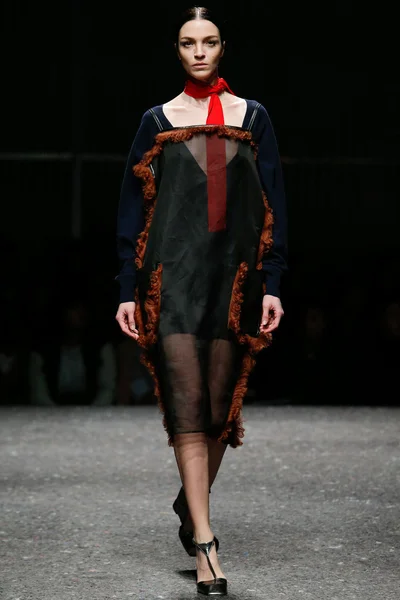 Look 8